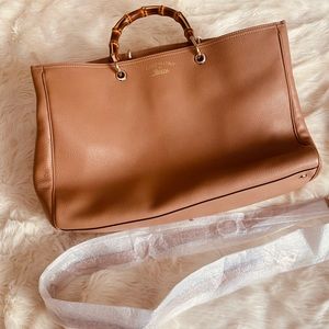 BRAND NEW BEAUTIFUL Gucci Bamboo with removable strip- large